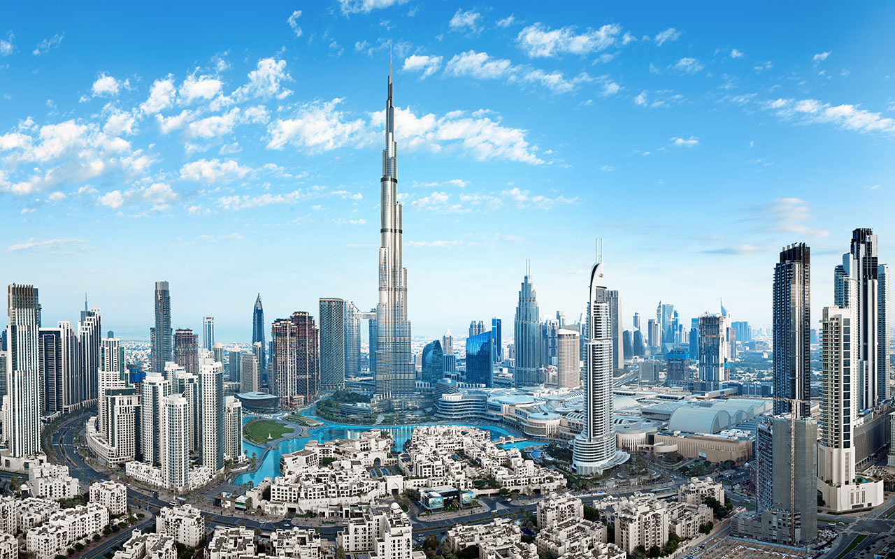 As geopolitical tensions increase, Dubai's luxury real estate draws significant capital inflows from Russian and Chinese investors aiming for a financial haven.