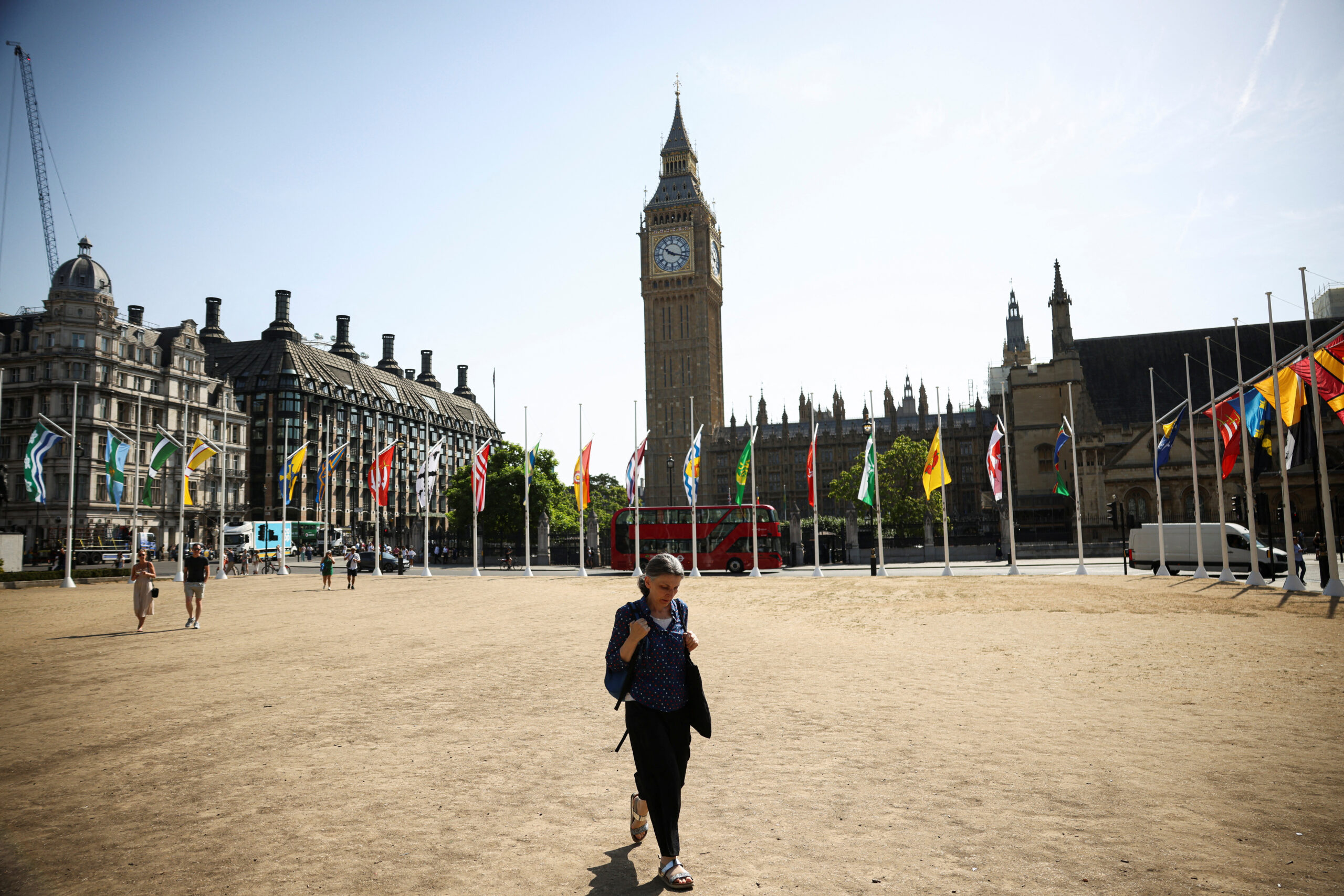 The UK could see temperatures of up to 26C (79F) at the weekend in a bit of hot October climate.