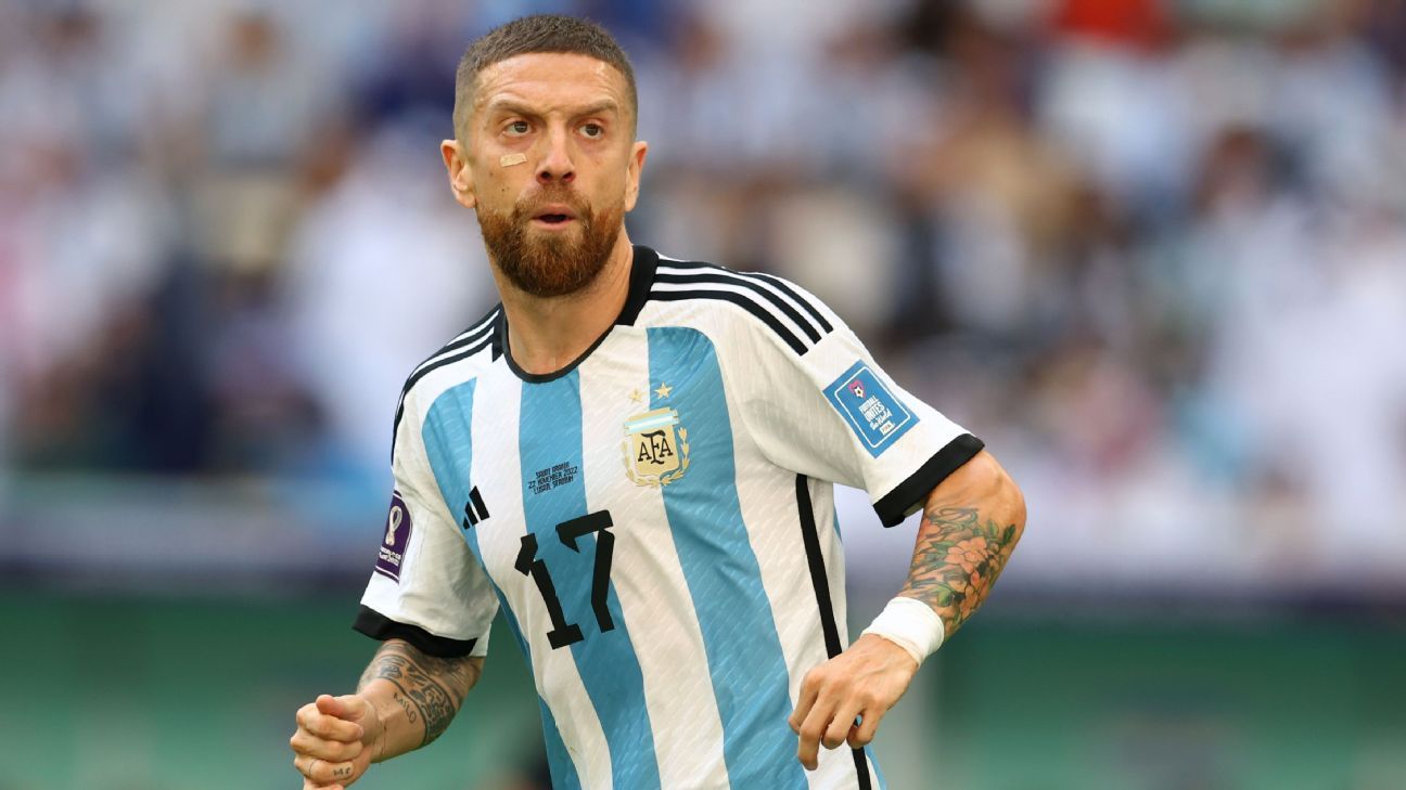 According to his club Monza, argentine World Cup-winning player Papu Gomez has been given a two-year ban by Fifa after testing positive for a forbidden substance.