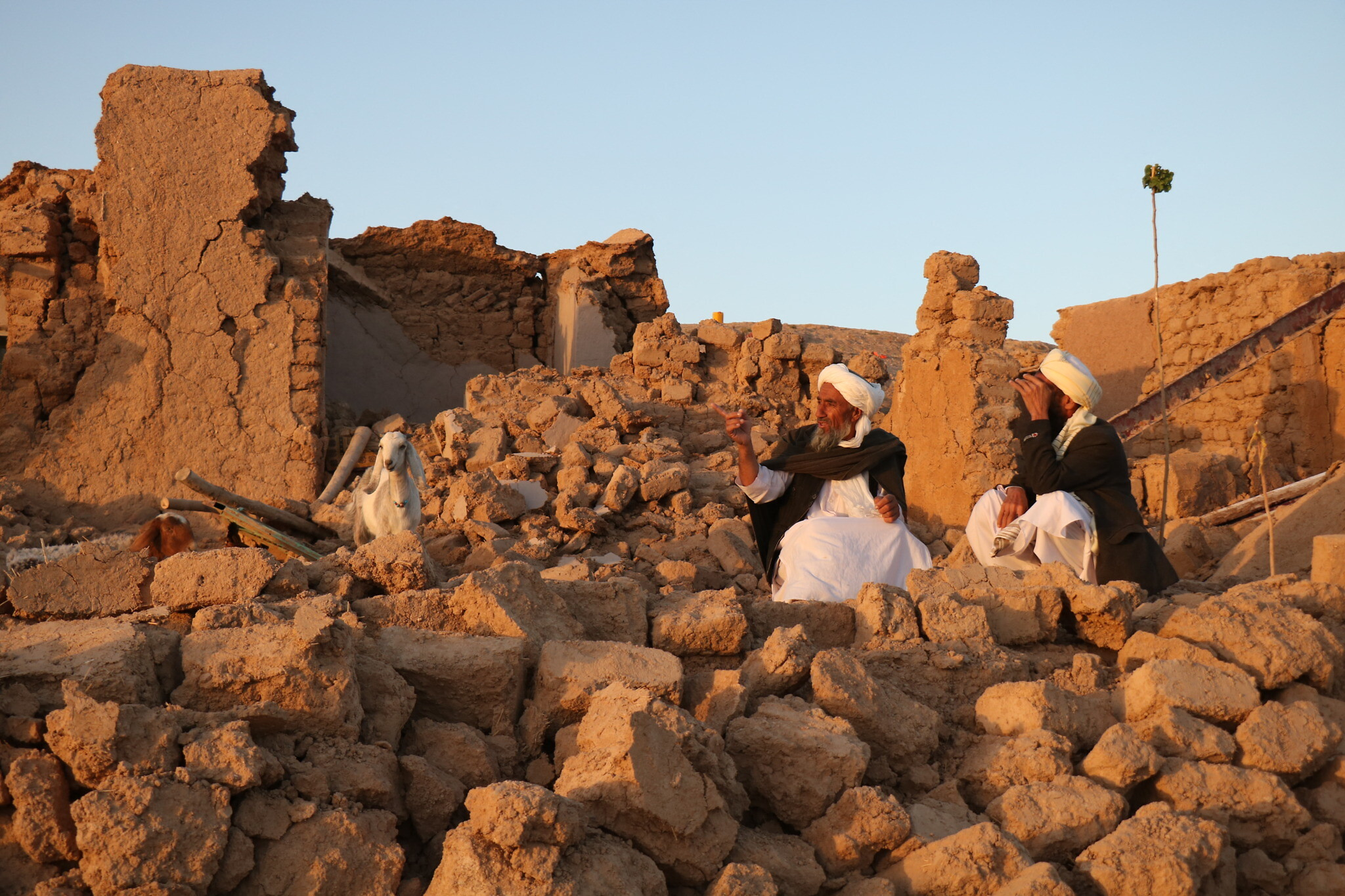 A huge magnitude-6.3 earthquake, followed by intense aftershocks, has killed over 2,000 people in western Afghanistan.