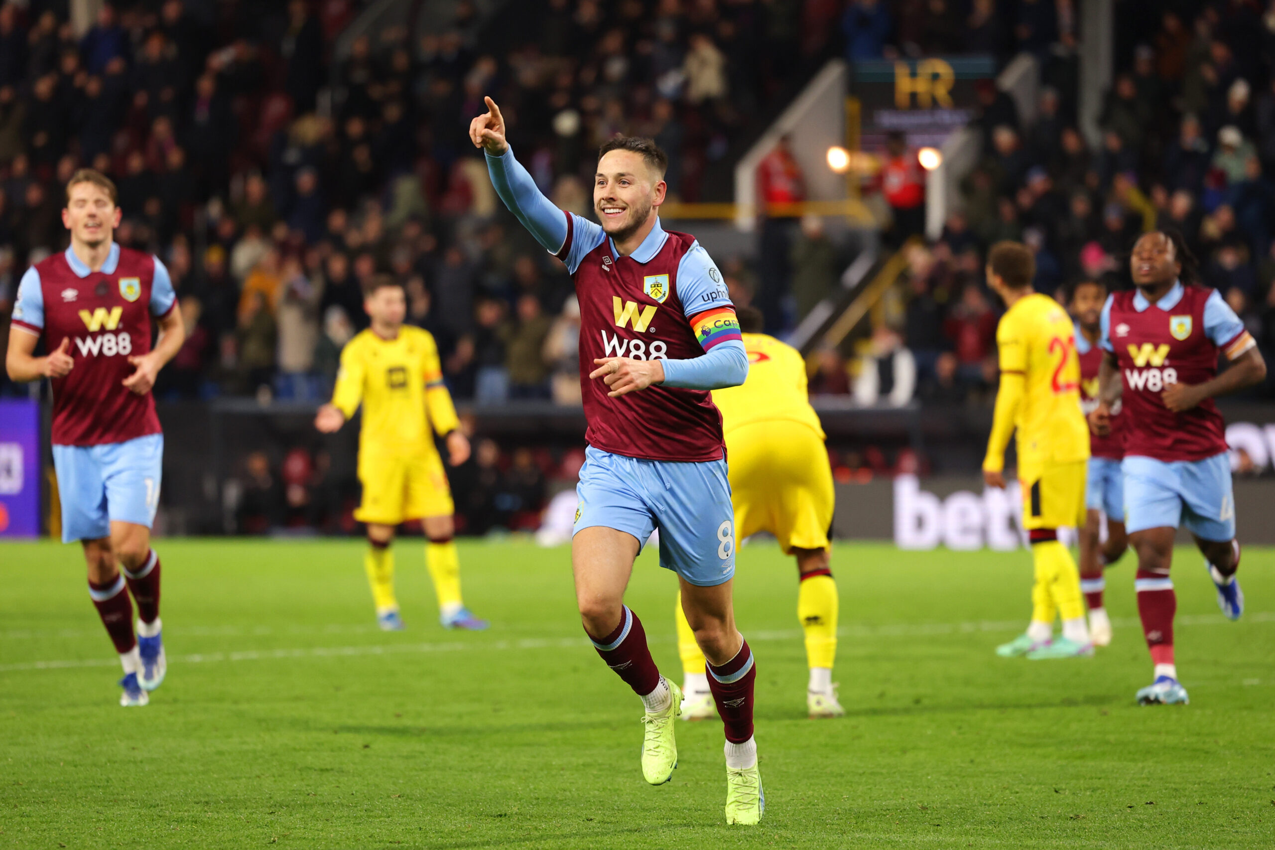 Burnley whipped 10-man Sheffield United to record an influential Premier League win and pile massive pressure on Blades manager Paul Heckingbottom.