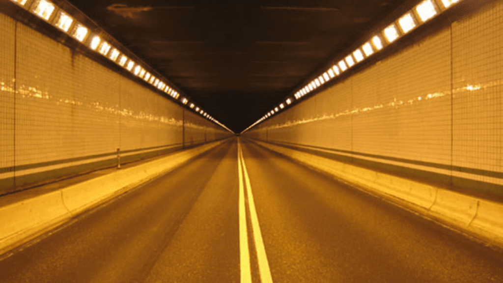 Al Ain City: Temporary Closure of Tunnels Amid Unstable Weather Conditions