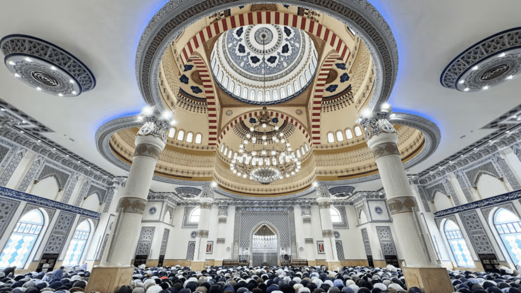 Thousands Gather for First Friday Prayers of Ramadan in UAE