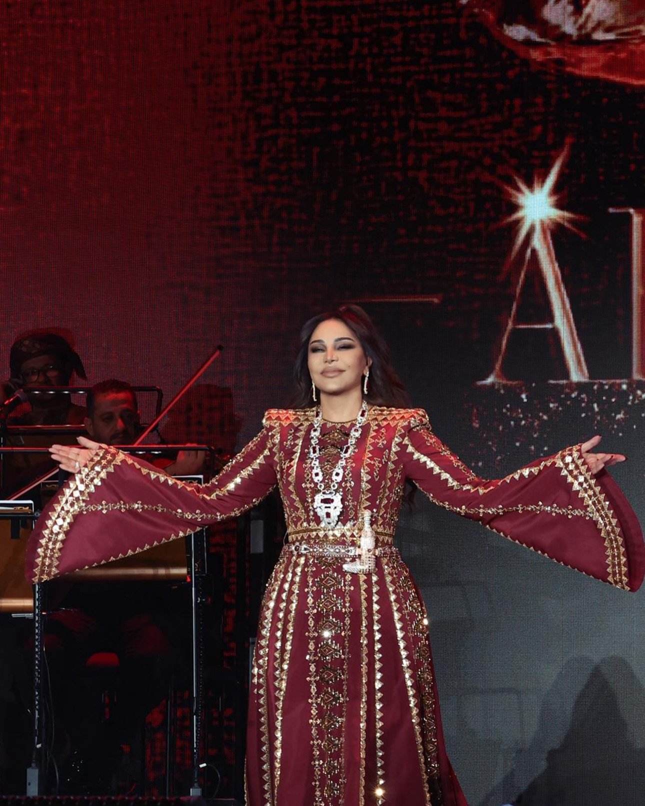 ahlam al shamsi