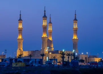 sheikhs zayeds mosque glowing colors 260nw 1665384991 1 edited