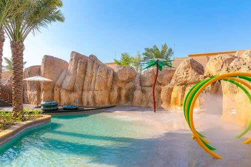 Saadiyat Rotana Resort & Villas
