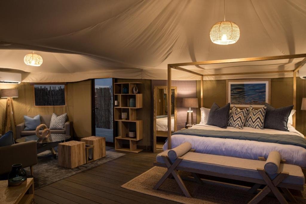 Eco-Lodges