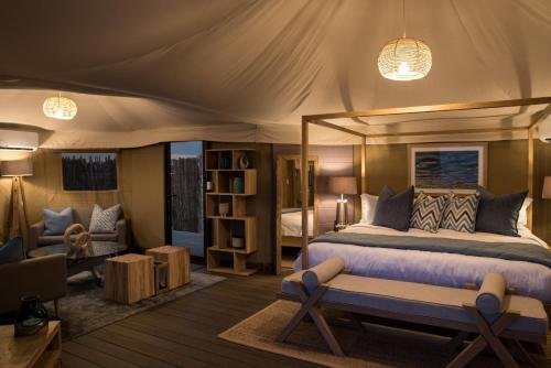 Eco-Lodges