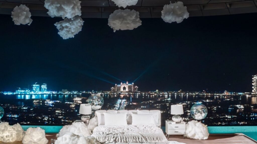 AURA Skypool