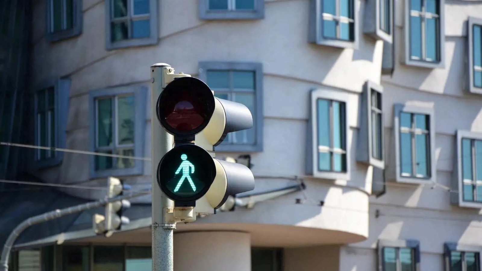AI-powered traffic signal