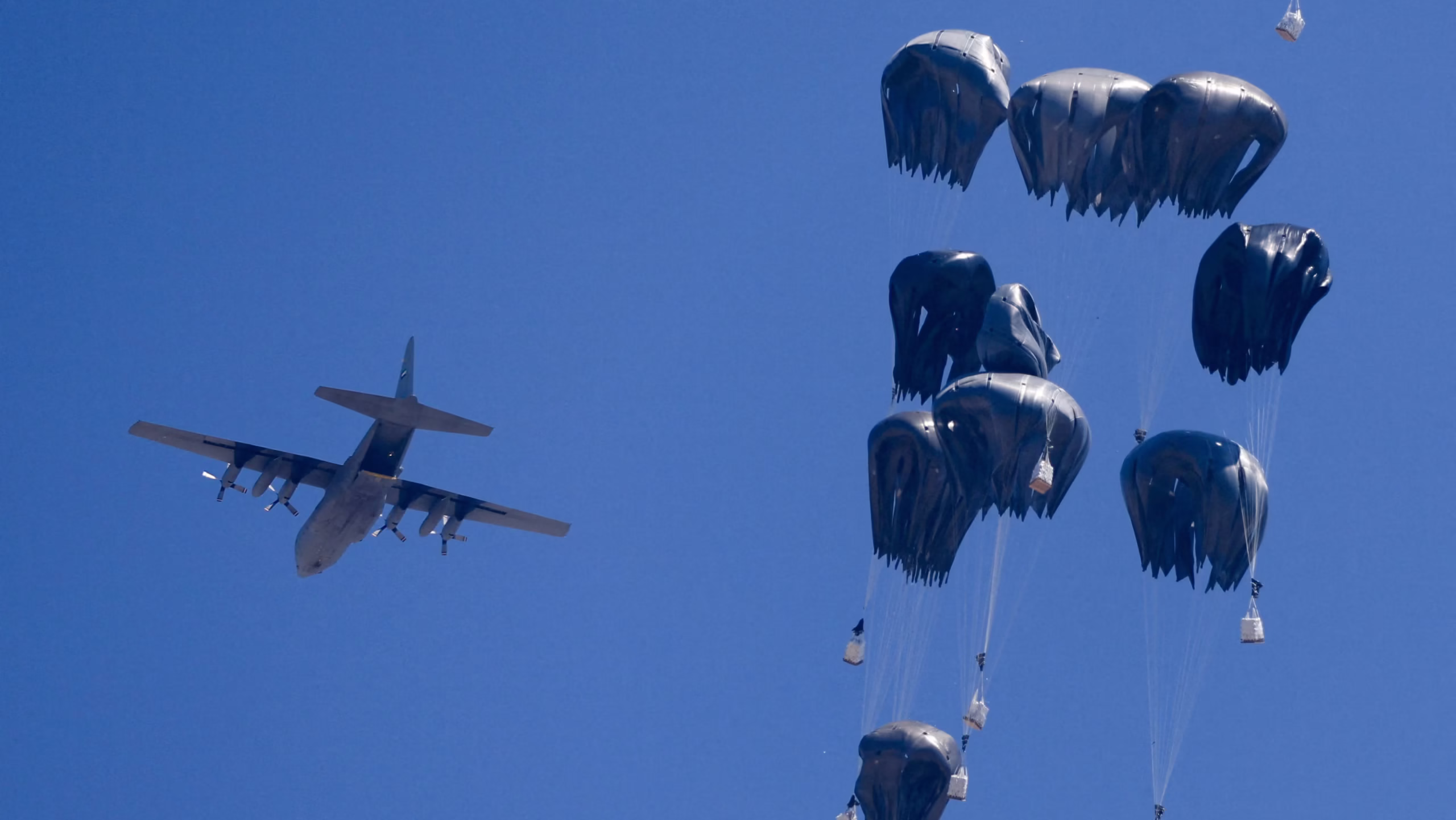 UAE and Jordan Gaza Aid Airdrops