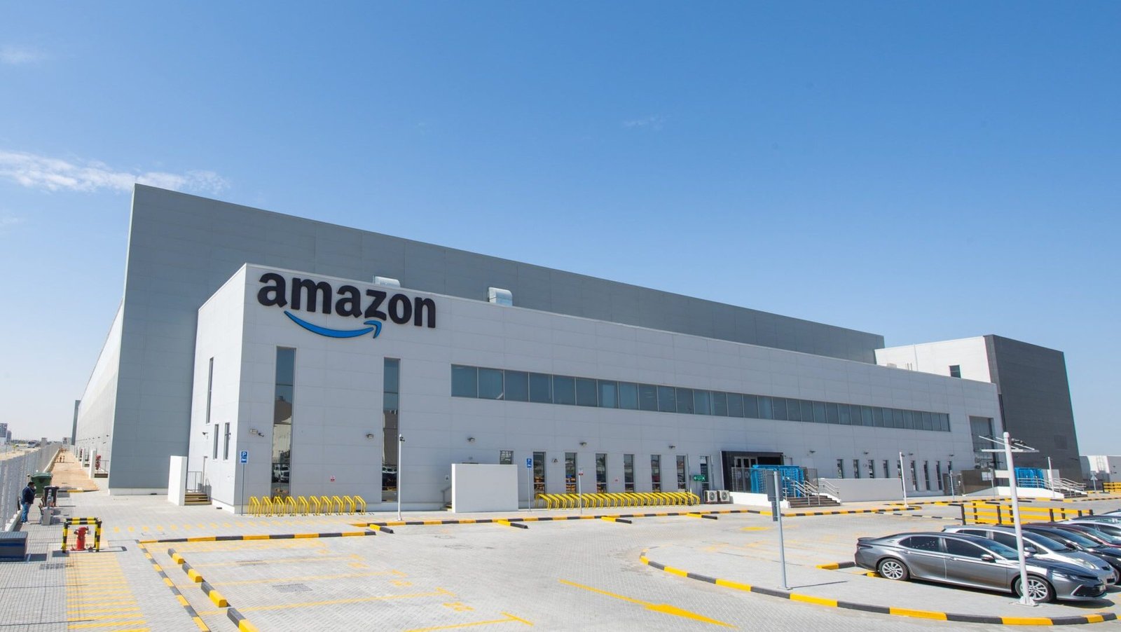 Amazon Store in Dubai