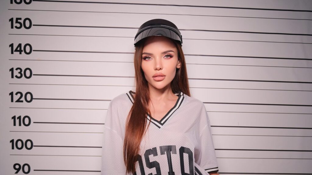 Alexandra Oz