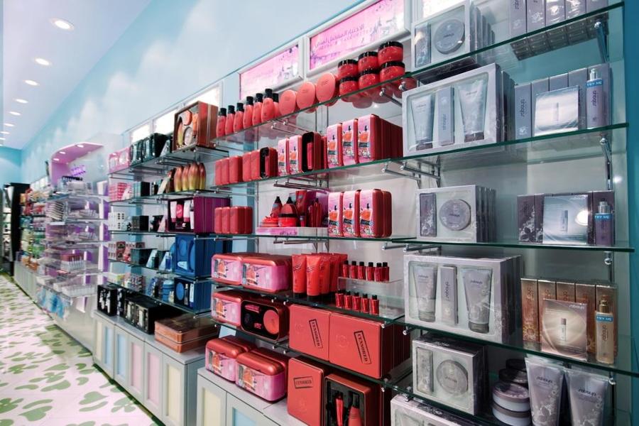 Cosmetic Shopping in Dubai