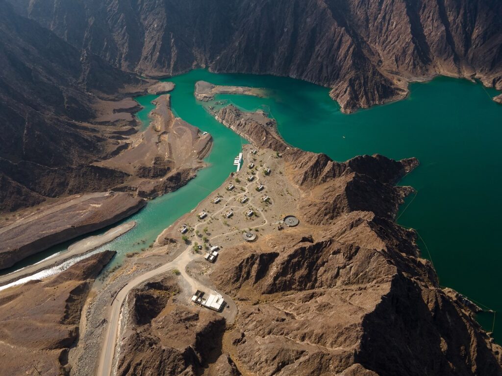 UAE scenic lakes