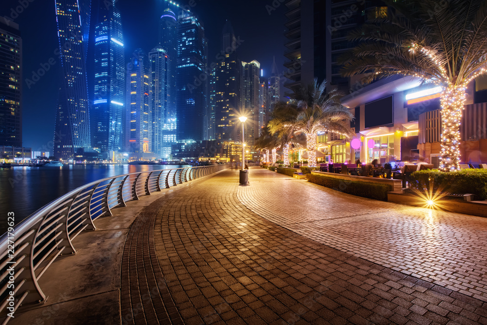 Night Walk in Dubai