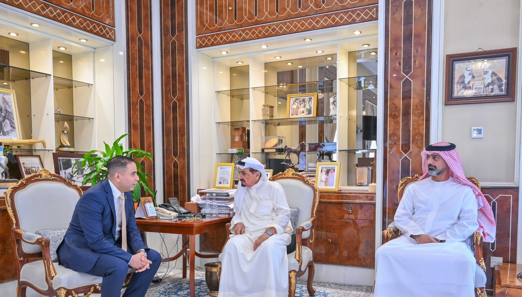 remove sources and write in 2000 words