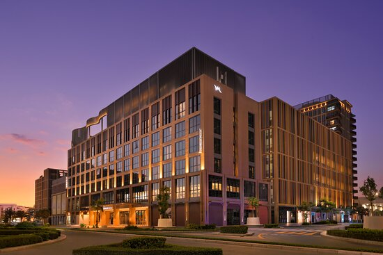 hotels near Dubai Gold Souk