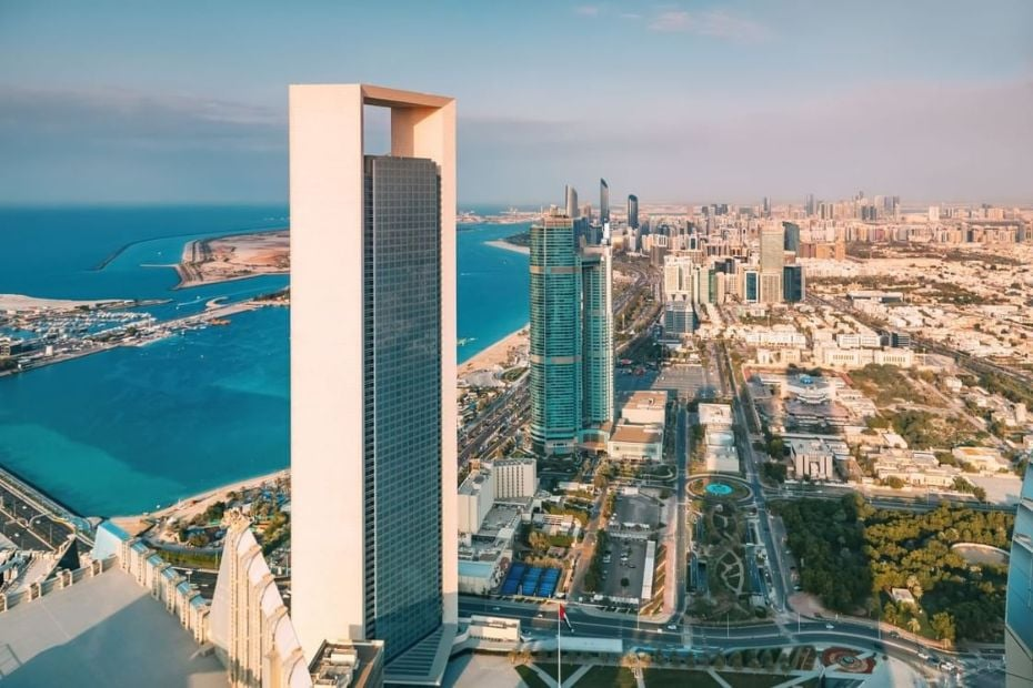 UAE real estate market 2025