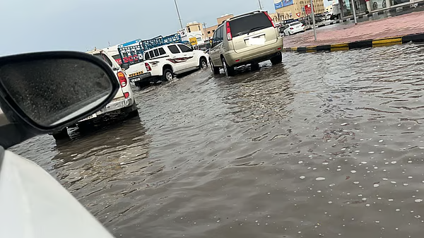 Dubai work from home rain