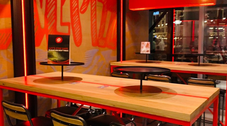 Pizza Hut Burj Khalifa dining experience