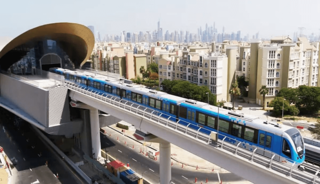 Dubai Metro New Year service