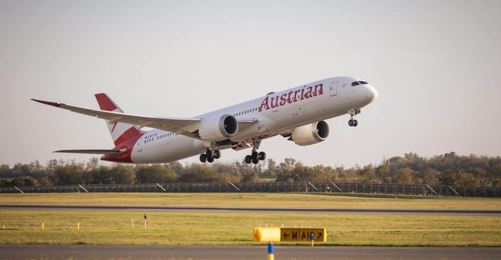 budget flights from Dubai to Vienna