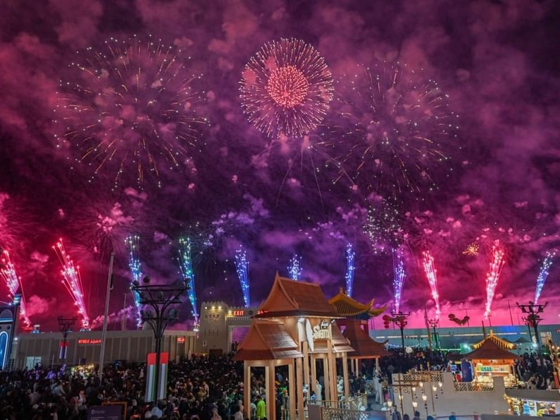 Abu Dhabi New Year drone and fireworks show