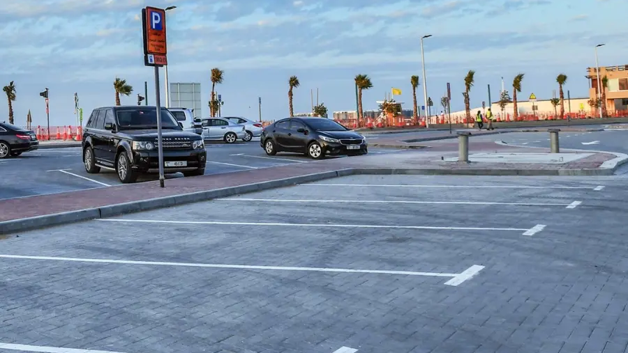 Dubai parking rules