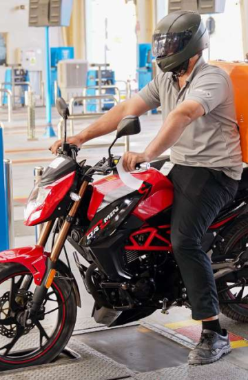 Dubai RTA delivery bike license extension